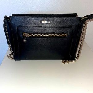 Furla small cross body with chain black and gold
